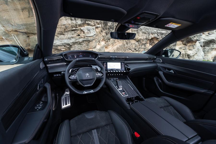 Интерьер Peugeot 508 SW GT 2018 года  (WW) (фото 40 из 42)